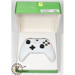 XBOX ONE WIRELESS CONTROLLER IN BOX