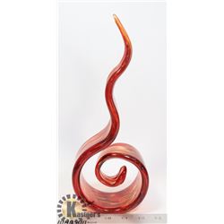 SHOWHOME ART GLASS SWIRL 12 INCHES TALL, RED