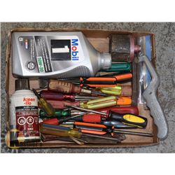 FLAT OF ASSORTED TOOLS INCLUDING SCREWDRIVERS