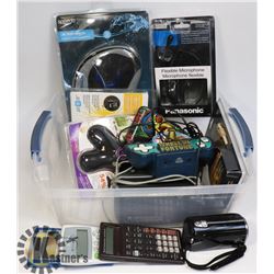 LOT OF ASSORTED ELECTRONIC ITEMS,SAMSUNG CELL