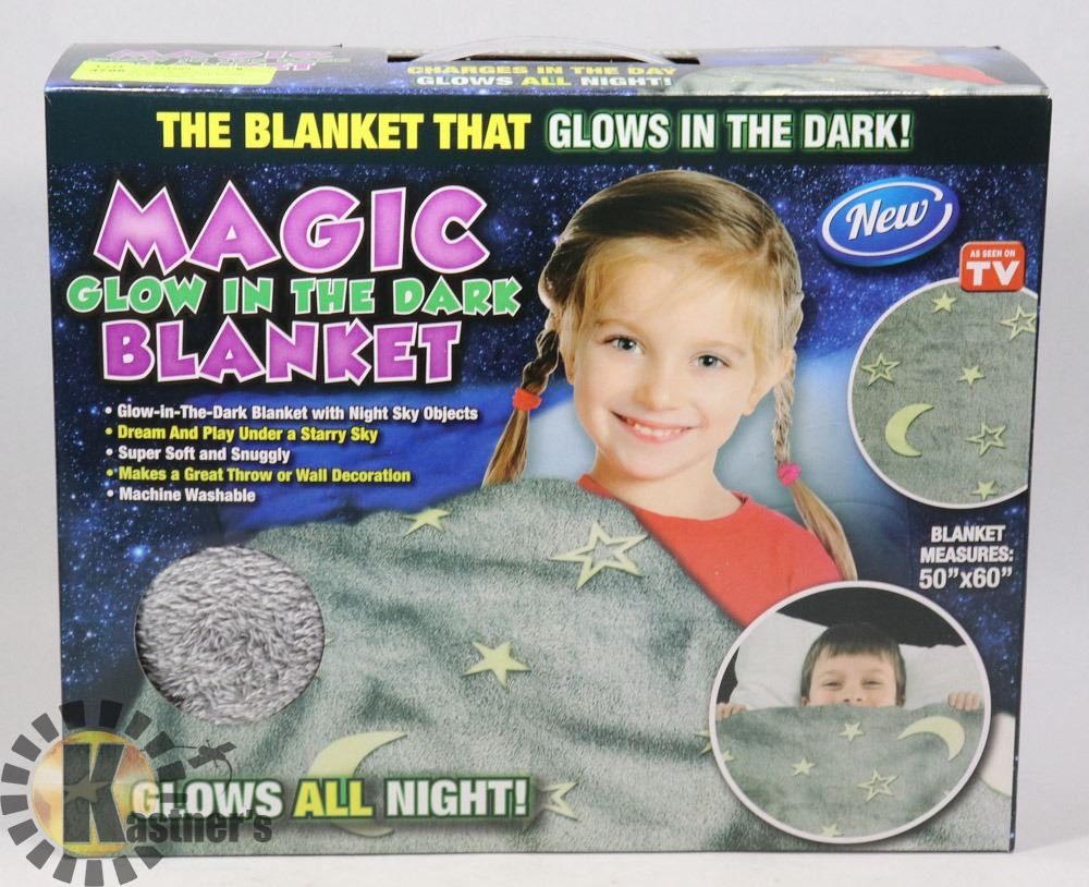NEW MAGIC GLOW IN THE DARK STARRY SKY BLANKET