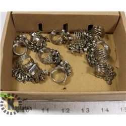 BOX OF FLORAL FASHION RINGS