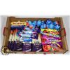Image 1 : FLAT OF ASSORTED CHOCOLATE AND CANDY