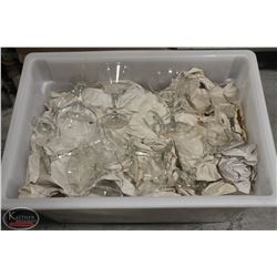 LARGE TOTE WITH APPROX. 30 MARGARITA GLASSES