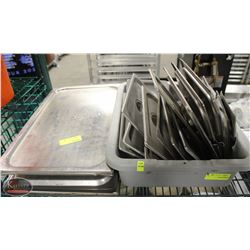 RUBBERMAID BUS BIN WITH ASSORTED SIZED INSERT LIDS