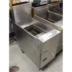 PITCO DUAL-BASKET NATURAL GAS DEEP FRYER