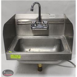 BAILIFF SEIZURE ADVANCE TABCO WALL MOUNT STAINLESS STEEL HAND SINK