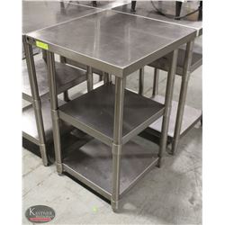 BAILIFF SEIZURE STAINLESS STEEL WORKTABLE W/ 2 UNDERSHELVES