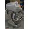 Image 5 : K23) BAILIFF SEIZURE GLOBE COMMERCIAL 20 QT MIXER
