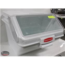 RUBBERMAID STACKABLE INGREDIENT BIN W/ SLIDING