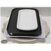 Image 1 : LOT OF ASSORTED SERVING TRAYS AND PLATTERS