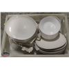 Image 1 : TOTE OF ASSORTED SIZED WHITE SERVING DISHES