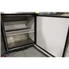 Image 2 : TRUE SINGLE DOOR UNDERCOUNTER REFRIGERATED COOLER