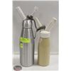 Image 1 : LOT OF 2 WHIPPED CREAM DISPENSERS. 1L & .5L
