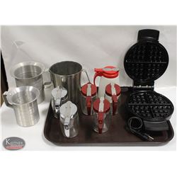 WAFFLEMAKER W/ 3 PITCHERS & 6 SYRUP DISPENSERS