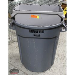 K56/57) BAILIFF SEIZURE LOT OF 2 RUBBERMAID TRASH CANS