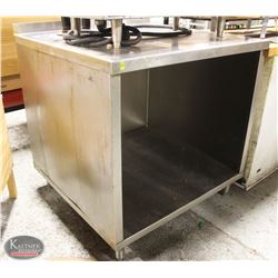 STAINLESS STEEL CABINET / WORKTABLE. 35"X33"X35"