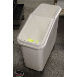 CAMBRO ROLLING DRY INGREDIENT BIN W/ LID