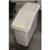Image 1 : CAMBRO ROLLING DRY INGREDIENT BIN W/ LID