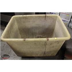 RUBBERMAID COMMERCIAL GARBAGE / RECYCLING CART