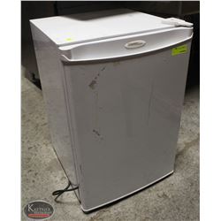 DANBY DESIGNER MINI-FRIDGE *AS IS 17.5"X18.5"X26"