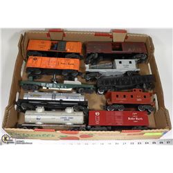 FLAT OF ASSORTED VINTAGE LIONEL MODEL TRAIN