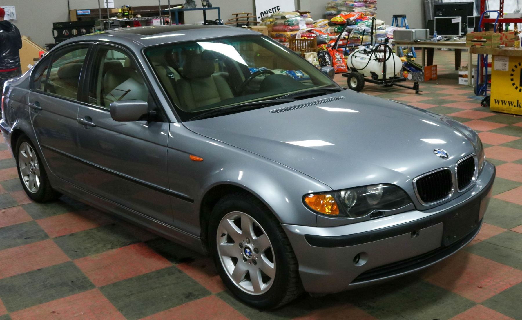 Бмв 325 2005