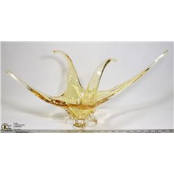 VINTAGE AMBER CHALET ART BASKET SCULPTURE