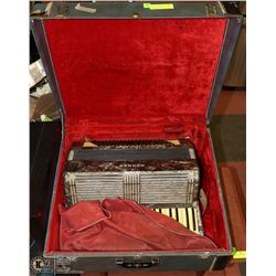 VINTAGE HOHNER 120 BASS ACCORDIAN WITH CASE