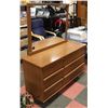 Image 1 : VINTAGE 6 DRAWER DRESSER WITH MIRROR  50.5 X 17.5