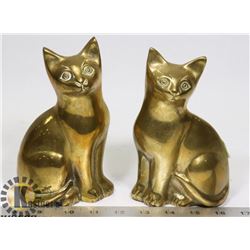 PAIR OF BRASS CATS 7" TALL