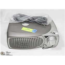 DELL LCD PROJECTOR COMES WITH POWER CABLE.