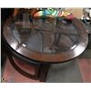 Image 1 : COFFEE TABLE SET W/ 2 PIE SHAPED STOOLS - 40" DIAM