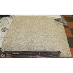 5FT X 8FT AREA RUG