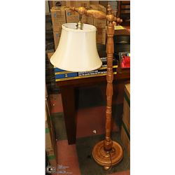 VINTAGE WOOD FLOOR LAMP ( WORKING ) 53" TALL  -