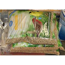 LOT WITH 3 8KG BAGS GREAT VALUE WILD FINCH FOOD