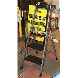 NEW EASY REACH 3 PROJECT STEPLADDER WITH TRAY