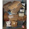 Image 1 : PALLET OF MISC