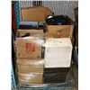 Image 1 : PALLET OF UNCLAIMED STORAGE