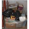 Image 1 : PALLET OF UNCLAIMED STORAGE