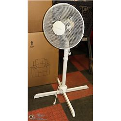 ROOM FAN - ADJUSTABLE HEIGHT, OSCULATING