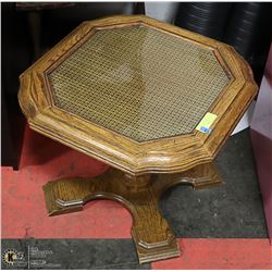 VINTAGE SOLID WOOD SIDE TABLE WITH RATTAN DESIGN