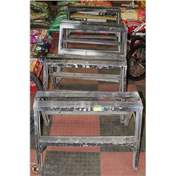 4 STURDY ALUMINUM SAWHORSES