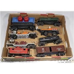 FLAT OF ASSORTED VINTAGE LIONEL MODEL TRAIN