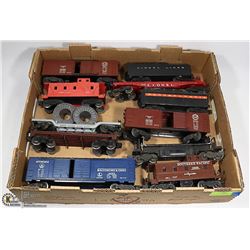 FLAT OF ASSORTED VINTAGE LIONEL MODEL TRAIN