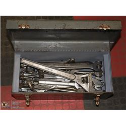 CRAFTSMAN TOOL BOX WITH H.D. WRENCHES, 18" GRAY