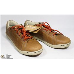 BOX WITH NEW PAIR OF MEN'S HI-TEC