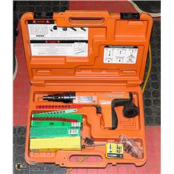 RAMSET COBRA  WITH CASE AND 3 BOXES OF CHARGES