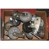 Image 1 : BOX WITH HIGH QUALITY CASTORS