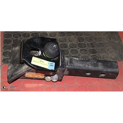 HAMERLOCK COUPLER HITCH